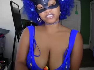 princessbubblesqueensiren's Live Webcam
