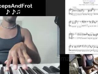 bicepsandfrot's Live Webcam