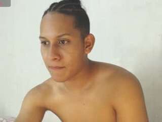 boy_alex18's Live Webcam