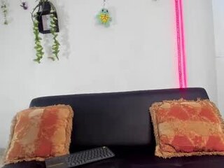 alexis_newton's Live Webcam