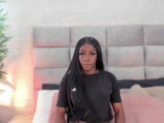 saramonroe1's Live Webcam