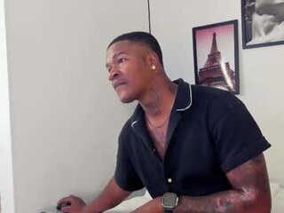 tyron_brooks's Live Webcam