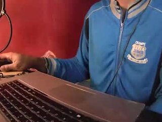 boss_playa98's Live Webcam