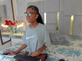 isisbrown_'s Live Webcam