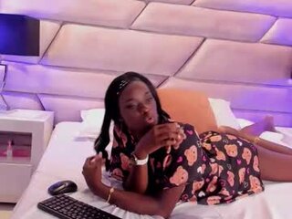 kamilaasante's Live Webcam