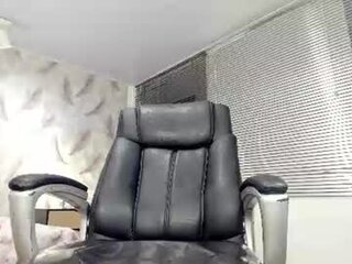 victoria_noir_18's Live Webcam