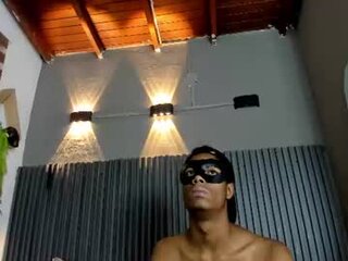 angel_dustt00's Live Webcam
