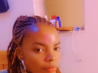 Cece-16's Live Webcam