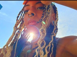 Leafgirl's Live Webcam