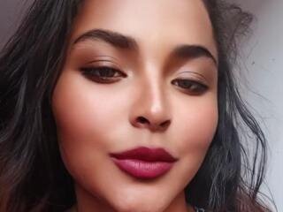BellaChaudAmour's Live Webcam