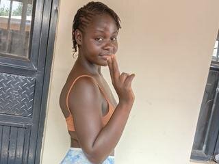 AFRICANQUEEN675's Live Webcam