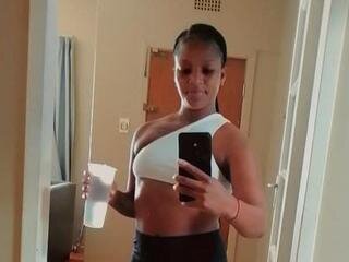 CaramelCandyxo866's Live Webcam