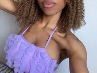 Ninah69's Live Webcam