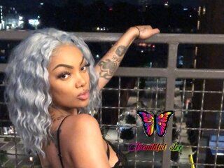SimoneeMunyun's Live Webcam