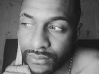 bbcblackhot33's Live Webcam