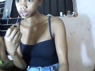 Prisca69's Live Webcam