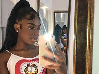 IsisBrown_'s Live Webcam