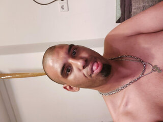 black_gapboy_35's Live Webcam