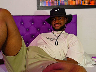 Blackand_Tick's Live Webcam