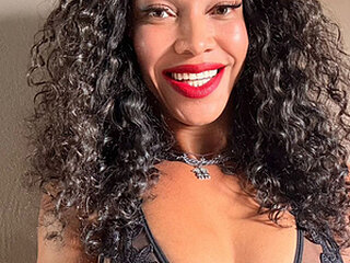 shemale_hot23cm's Live Webcam