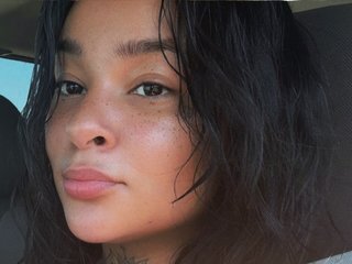 MalaniRae's Live Webcam