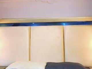 charlesbrown_'s Live Webcam