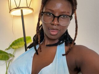 DerbyLaila's Live Webcam