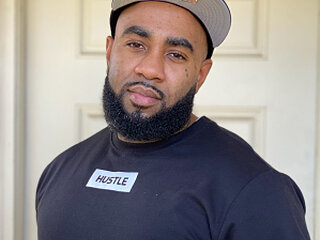 Q_Hefner88's Live Webcam