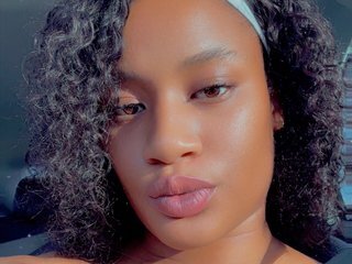 Trixii_Turner's Live Webcam