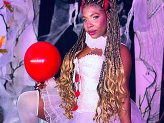 LoveQueen2's Live Webcam